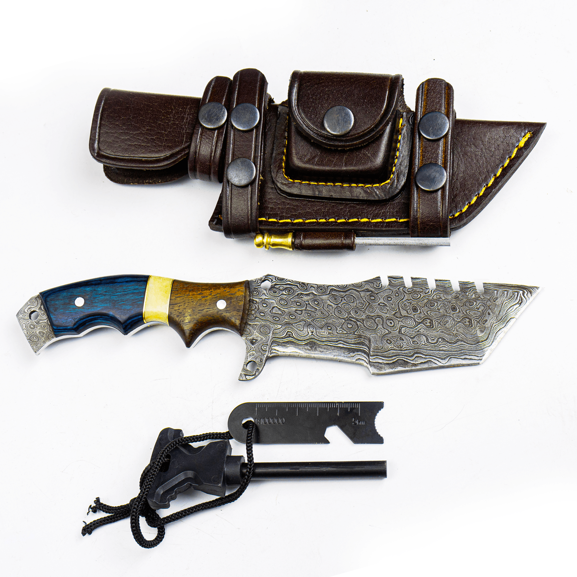 Damascus Steel Pakka Blue knife - Himalt